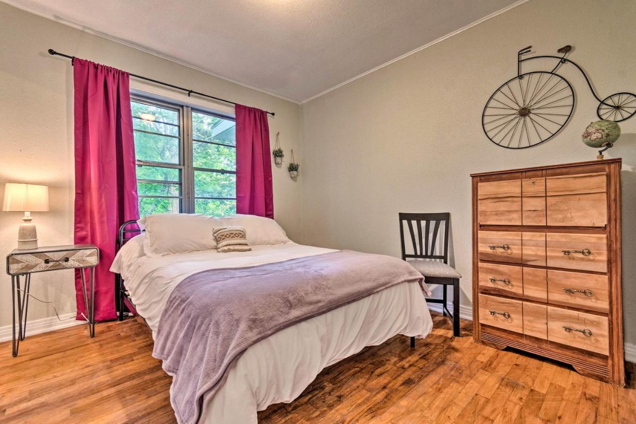 Centrally Located Hot Springs Home With Deck! Екстериор снимка